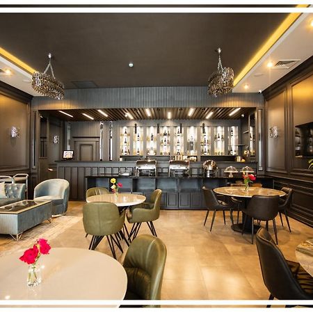 Vis Palm Hotel Ганджа Екстериор снимка