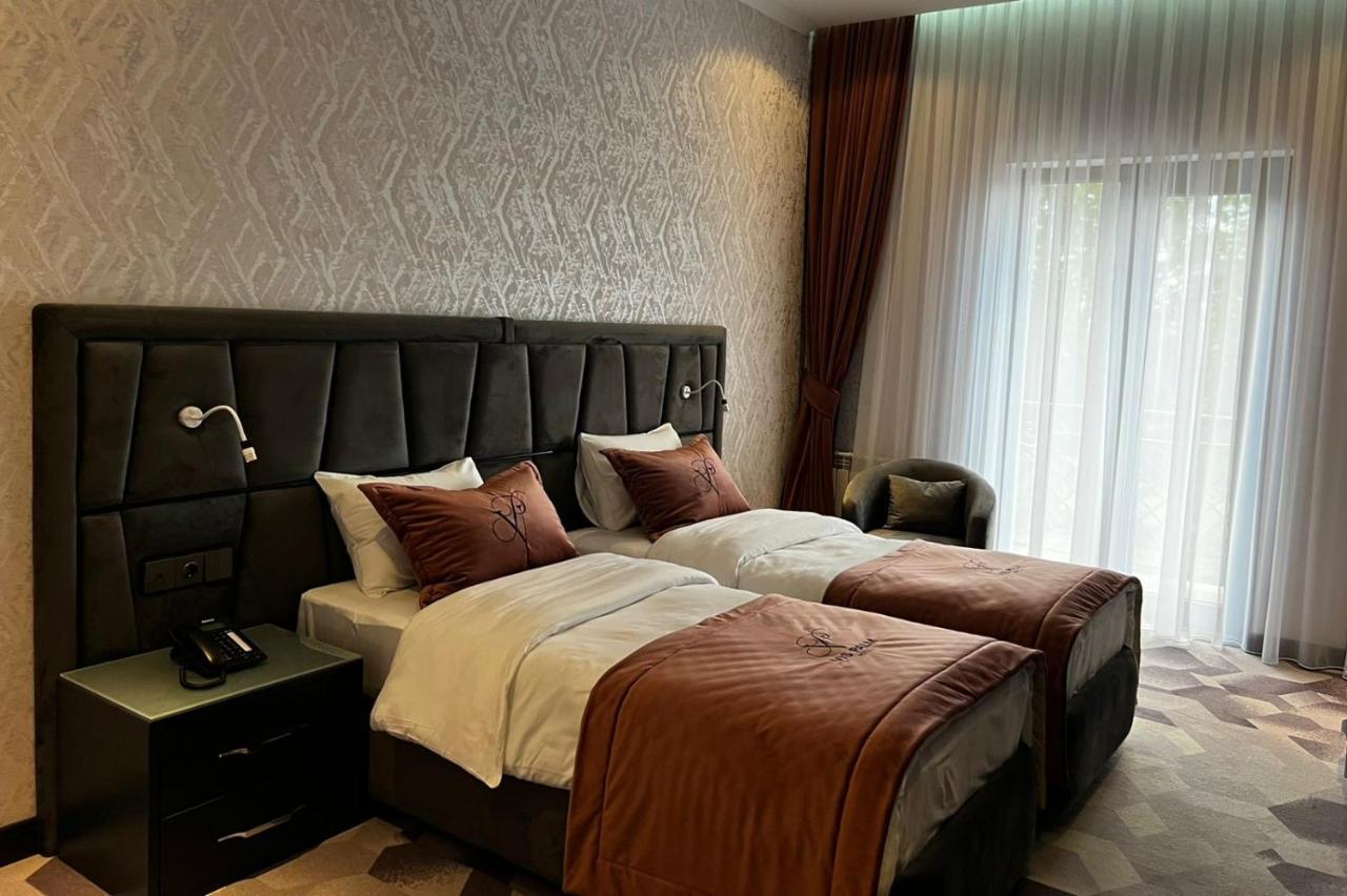 Vis Palm Hotel Ганджа Екстериор снимка
